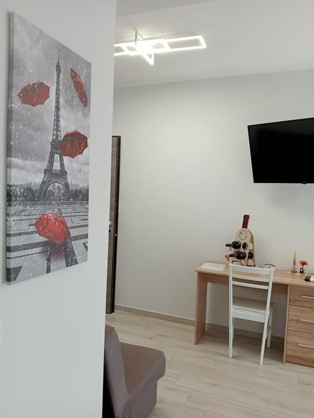 Appartamento Moderno In Centro Citta Сант'Агата-ді-Мілітелло Екстер'єр фото